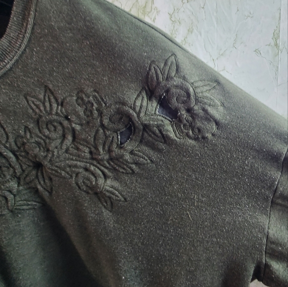 TORRID Floral/Skull Embroidered Design Crewneck Sweatshirt - Picture 5 of 13